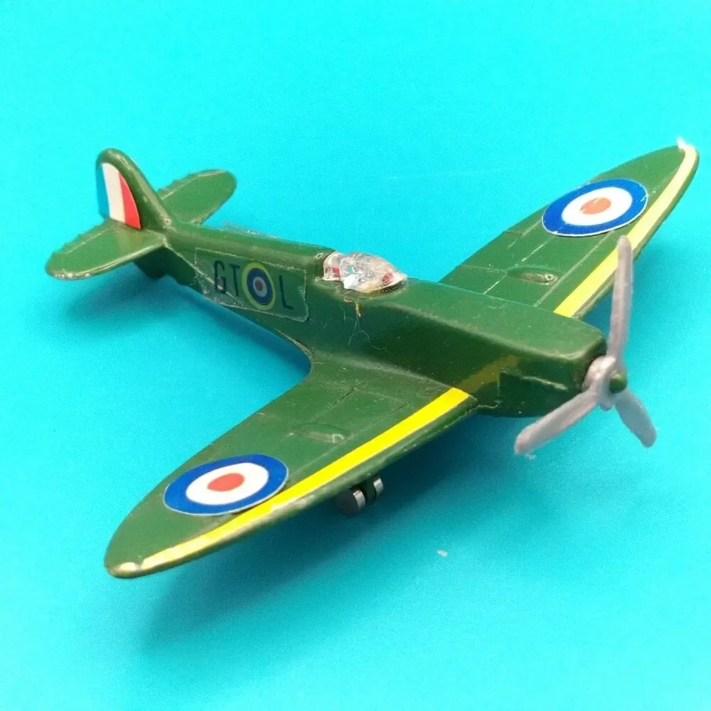 Vintage Dyna-Flites A119 Spitfire IX Diecast RAF Airplane Toy 3.25” Green